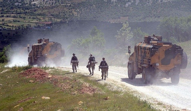 PKK'ya giden silahlar ele geçirildi