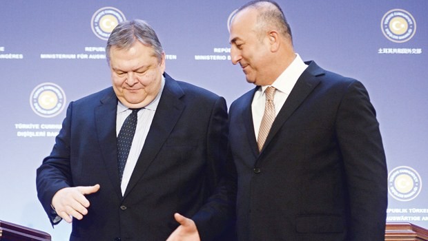 İki Bakan'ın Kıbrıs atışması