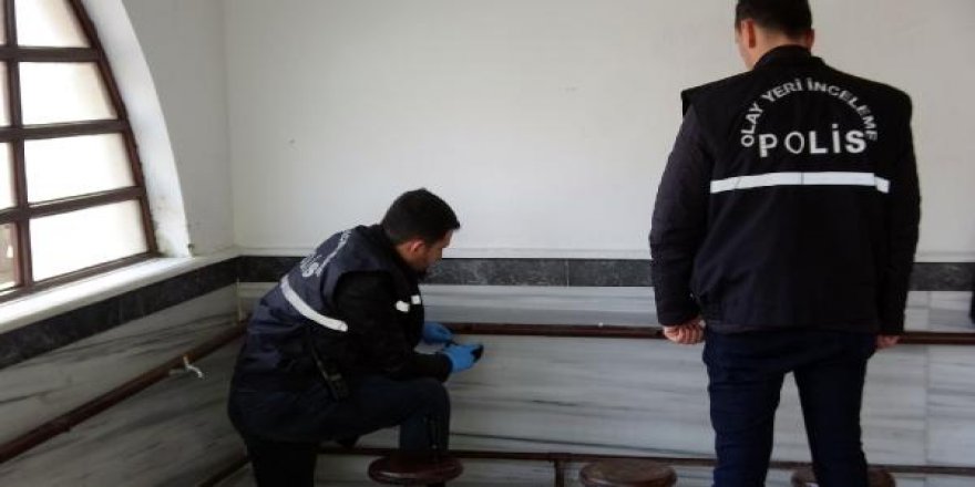 Hırsızlar 10 camiden 100 musluk çaldı