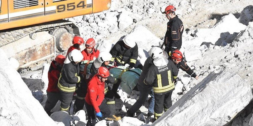 Muğla’daki heyelanda 1 kişinin cansız bedenine ulaşıldı