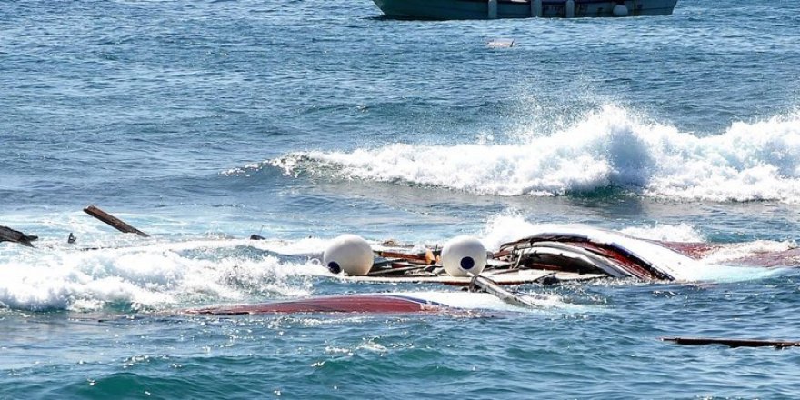 Akdeniz'de göçmen botu faciası: 45 ölü