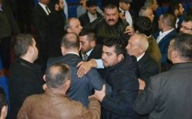 MHP Kongresinde Olay