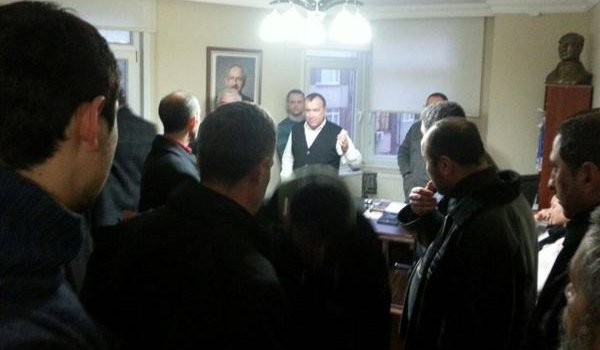CHP ilçe başkanlığına polis baskını