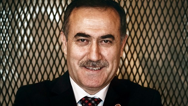 İhsan Özkes O belgeyi yırttı ve yaktı