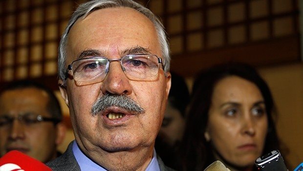 Komisyon Tapelerin imhası için toplanıyor