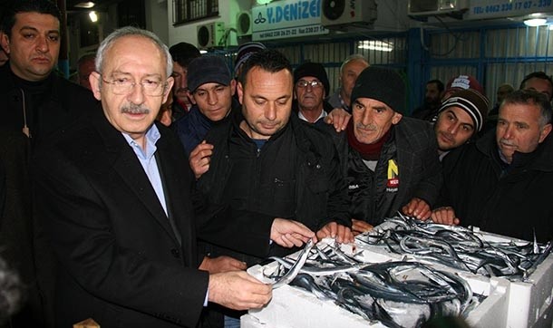 CHP liderinden balıkçılara sabah sürprizi