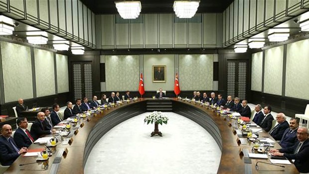 Saray'daki toplantıda ilginç isim