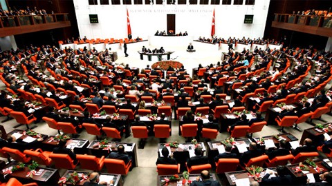 Milletvekillerine kral yetkisi geliyor