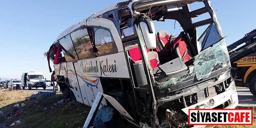 Lastiği patlayan yolcu otobüsü devrildi: 1 ölü 40 yaralı