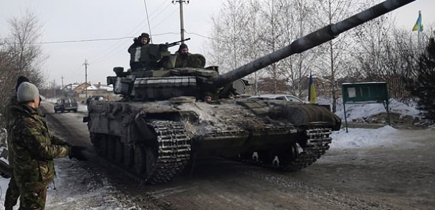 Rus askeri o ülkeye girdi!