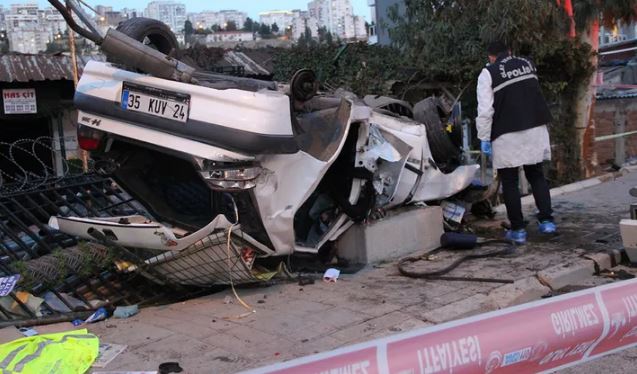 İzmir’de korkunç kaza: Ölüler ve yaralılar var