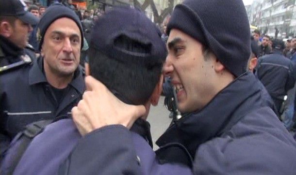 Güne damga vuran video 'Sık lan sık'