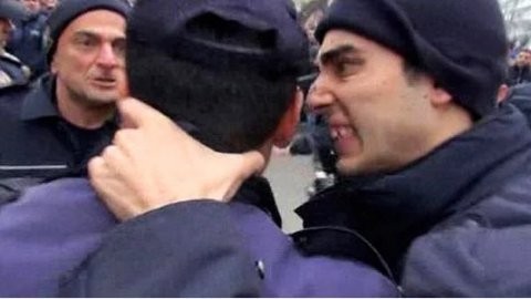 'Sık la sık' diyen polis görevden uzaklaştırıldı