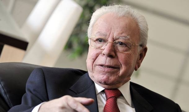 Mahir Kaynak hayatını kaybetti