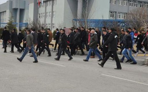 Üniversitede kavga: 2 yaralı, 4 gözaltı
