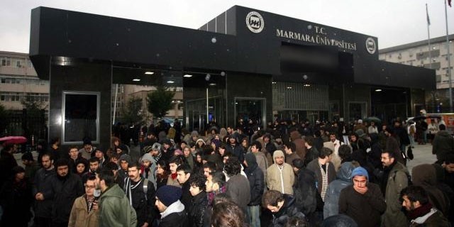 Marmara Üniversitesi  karıştı!