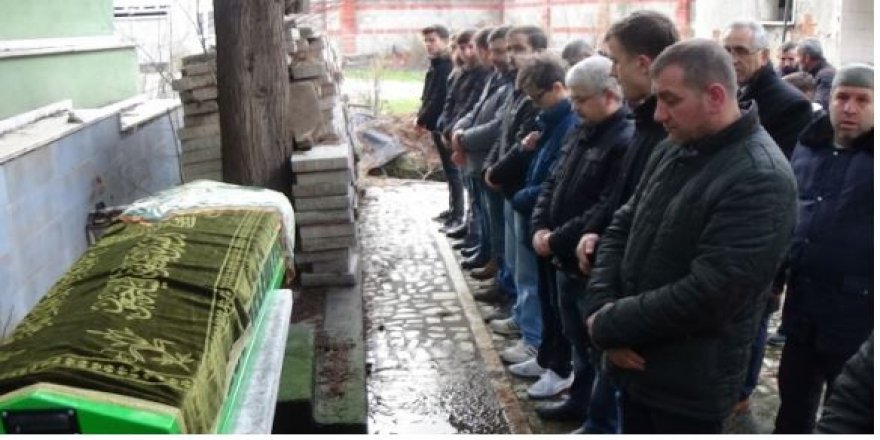 2 padişah,10 cumhurbaşkanı ve 27 başbakan gören Şükriye Bayram toprağa verildi