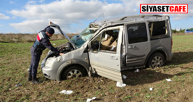 Tekirdağ'da araç tarlaya savruldu: 5 yaralı