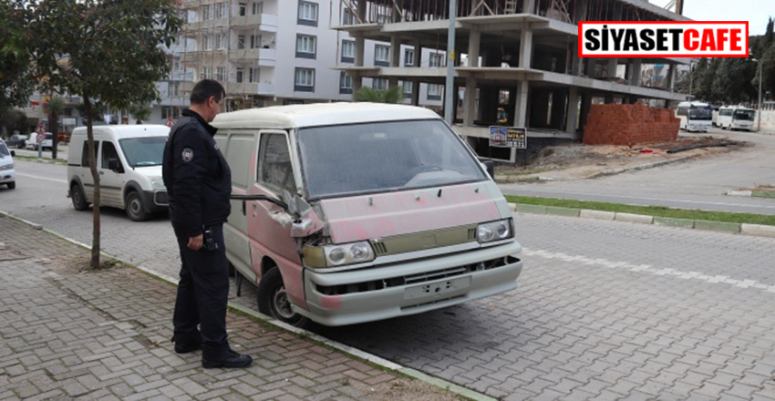 Çalıntı aracı yola bırakıp kaçtılar