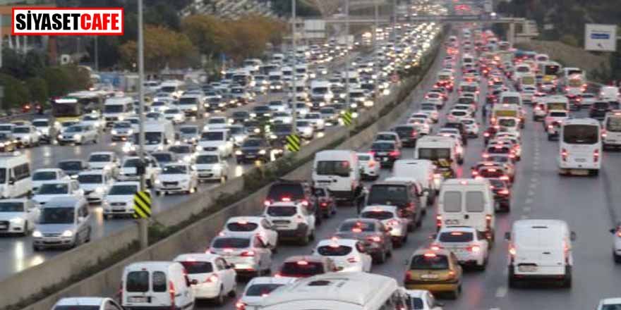 İstanbul'da trafik yoğunluğu %70'leri geçti!