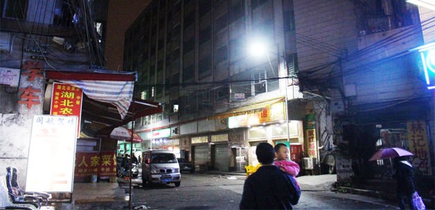 Çin polisi iki Uygur kadını öldürdü