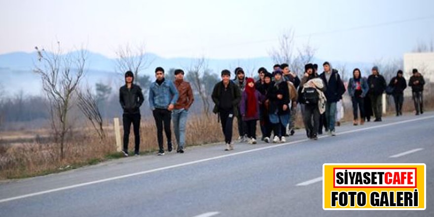 Bebeklerini kapıp yola düştüler! İşte sınırdan manzaralar