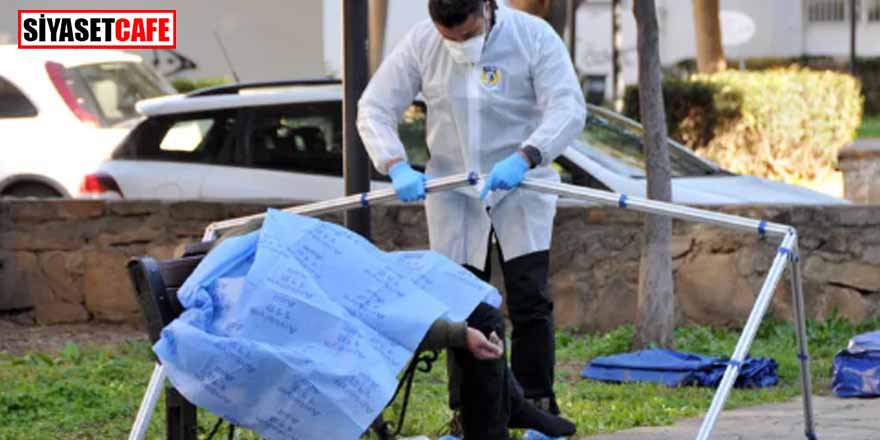Antalya'da evsiz adam parktaki bankta ölü bulundu
