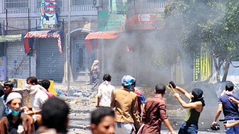 Arap ülkelerinden Yemen'e hava saldırısı