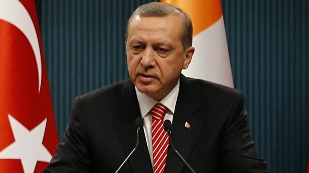 'Hem 'müslümanım' diyeceksin...'