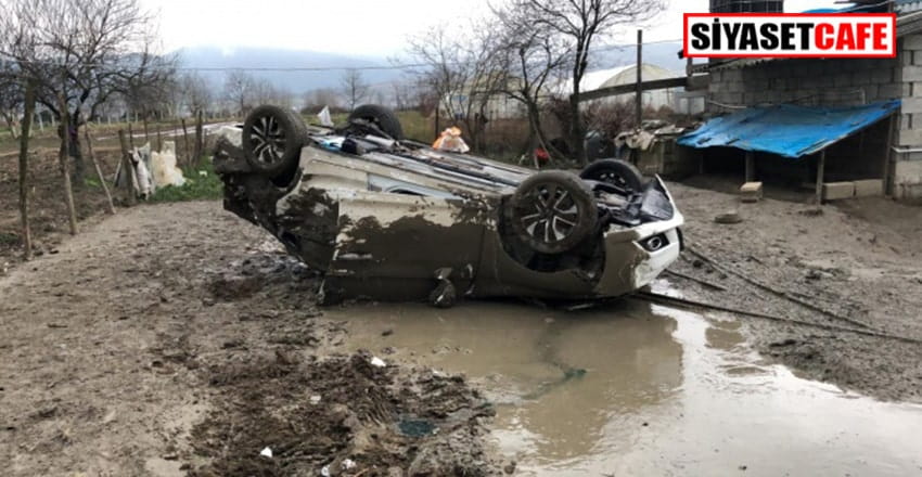 Zonguldak'da feci kaza:Şarampole uçan araçtan bebekleriyle sağ çıktılar