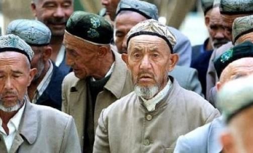 Katil ÇİN zulme devam ediyor