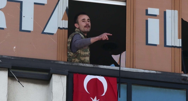 AKP'yi basan bakın kim çıktı?