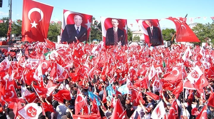 MHP'de bir isim daha adaylıktan çekildi