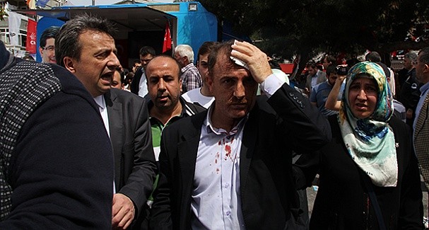 AKP standında gerginlik: 4 yaralı