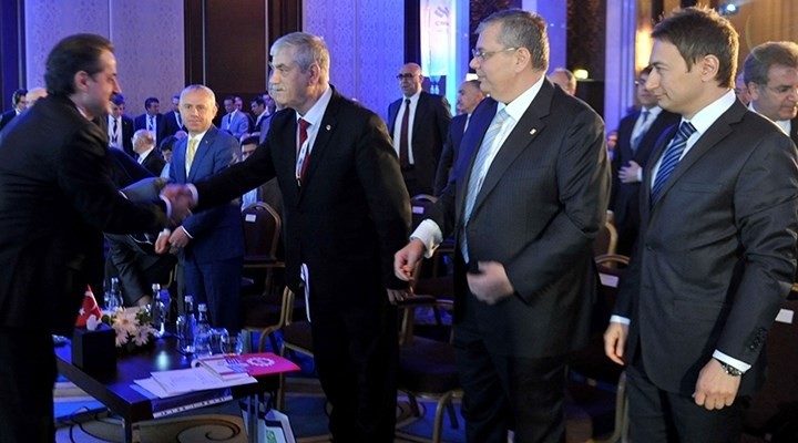 'Sendika başkanı gibi konuş, yalakalık yapma'