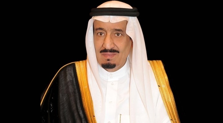 Gazeteciyi tokatlayan bakanı görevden aldı