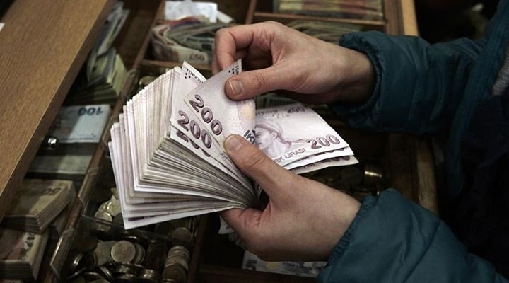 Alım gücü yarı yarıya düştü