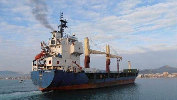 Türk gemisi Akdeniz'de bombalandı ölü var