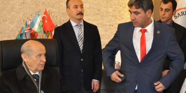 MHP'li Belediye Başkanı AKP'ye geçiyor