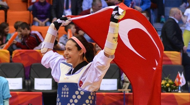 Tekvandocu İrem Yaman dünya şampiyonu