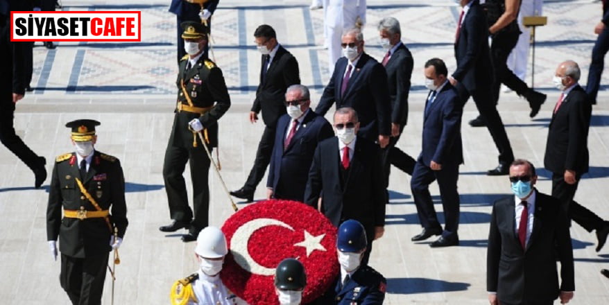 Erdoğan Anıtkabir’i ziyaret etti