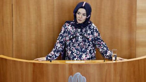 'soykırım var' demeyince partisinden ihraç edildi