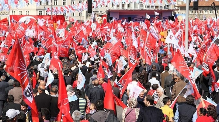 'CHP'nin konvoyuna katıldın' deyip sürdüler