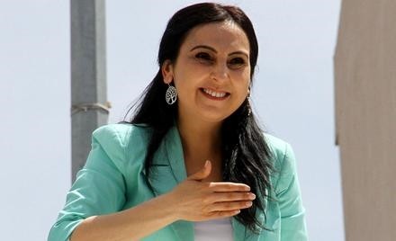 Bu halk sana sırtını dönmesin ne yapsın?