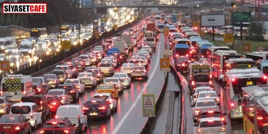 İstanbul'da kısıtlamaya saatler kala trafik kilit