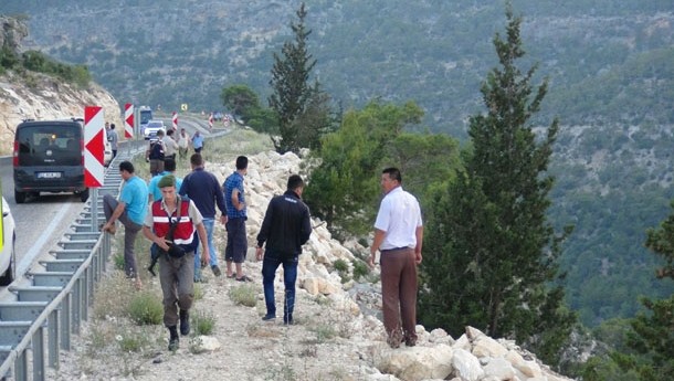 Başkan uçurumda ölü bulundu