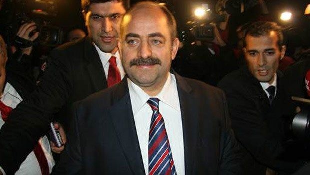Zekeriya Öz Gürcistan'a kaçtı