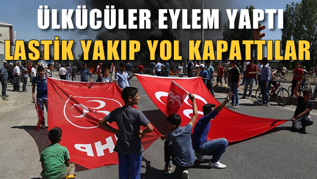 Pasinler'de lastik yakarak teröre tepki gösterdiler