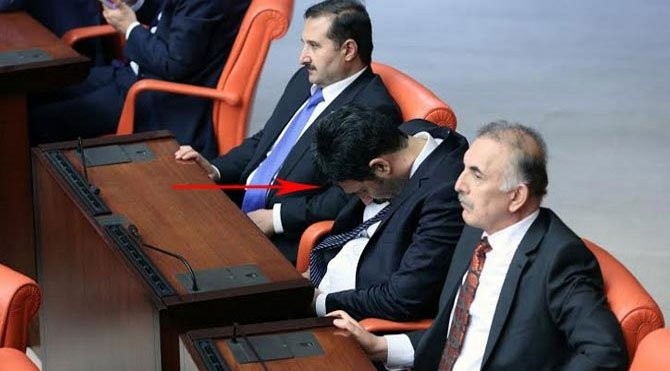 AKP'nin Türkücü Vekili IŞILAK'a kötü haber
