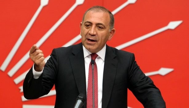 157 siyasetçi çocuğunu askere göndermedi